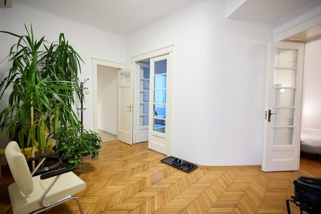 Caragiale Apartment Bucharest Luaran gambar